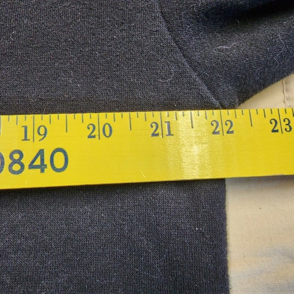 Pokémon Youth XL Black Crewneck Sweatshirt Pikachu Charmander - Picture 7 of 9